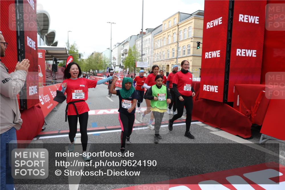 25.04.2026 - Das Zehntel Strokosch-Dieckow http://msf.ph/oto/9624190 25.04.2026 09:15:45 Ziel 1379, 2209 meine-sportfotos.de