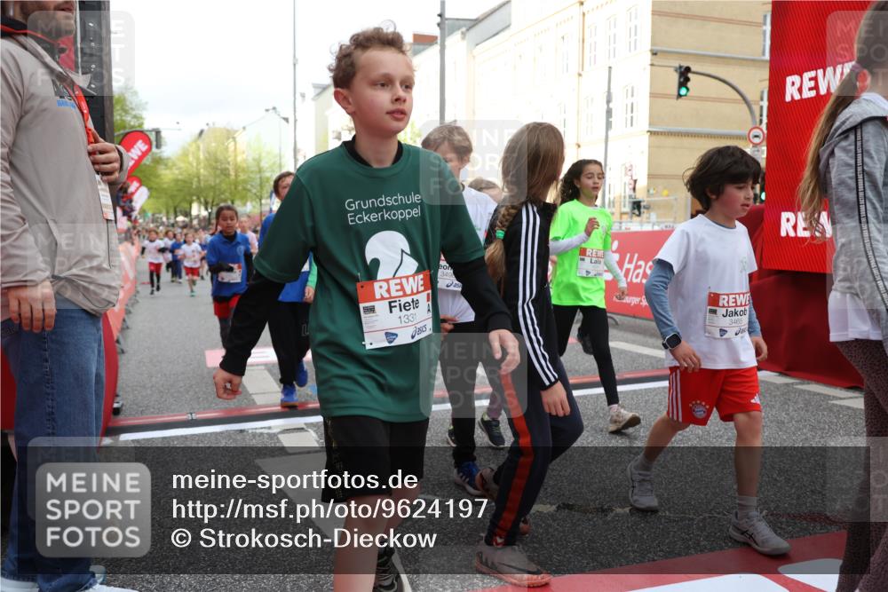 25.04.2026 - Das Zehntel Strokosch-Dieckow http://msf.ph/oto/9624197 25.04.2026 08:57:00 Ziel 1134, 1331, 1341, 1363, 1511, 1521, 1625, 1758, 1762, 1765, 2222, 2326, 2528, 2808, 3065, 3465, 3498, 3530, 3559, 3560, 3715, 3718, 3803, 3946 meine-sportfotos.de