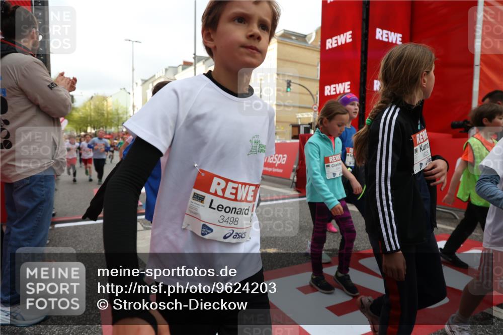 25.04.2026 - Das Zehntel Strokosch-Dieckow http://msf.ph/oto/9624203 25.04.2026 08:57:02 Ziel 1126, 1331, 1341, 1363, 1511, 1521, 1625, 1683, 1758, 1762, 1765, 1956, 2222, 2326, 2528, 2808, 2857, 2864, 2972, 3465, 3484, 3491, 3498, 3530, 3559, 3560, 3685, 3714, 3803, 3946 meine-sportfotos.de