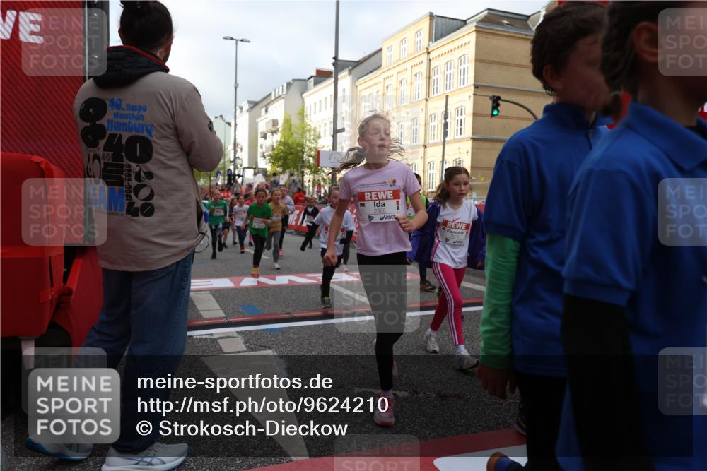 25.04.2026 - Das Zehntel Strokosch-Dieckow http://msf.ph/oto/9624210 25.04.2026 08:57:03 Ziel 1126, 1229, 1331, 1341, 1357, 1363, 1376, 1511, 1521, 1625, 1683, 1758, 1762, 1765, 1956, 2222, 2326, 2513, 2528, 2808, 2857, 2864, 2972, 3465, 3484, 3491, 3494, 3498, 3530, 3559, 3560, 3579, 3683, 3685, 3714, 3788, 3946 meine-sportfotos.de