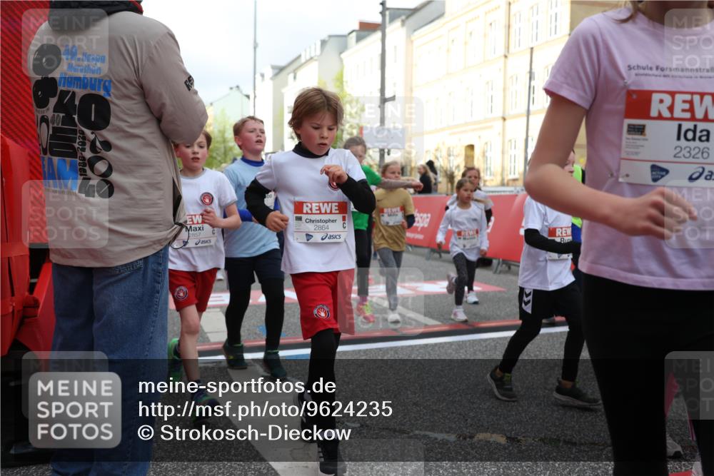 25.04.2026 - Das Zehntel Strokosch-Dieckow http://msf.ph/oto/9624235 25.04.2026 08:57:04 Ziel 1126, 1229, 1257, 1331, 1341, 1357, 1363, 1376, 1511, 1521, 1625, 1683, 1758, 1759, 1762, 1765, 1956, 2222, 2326, 2501, 2513, 2515, 2517, 2857, 2864, 2972, 3140, 3156, 3484, 3491, 3494, 3498, 3530, 3579, 3683, 3685, 3714, 3788, 3946, 4008 meine-sportfotos.de