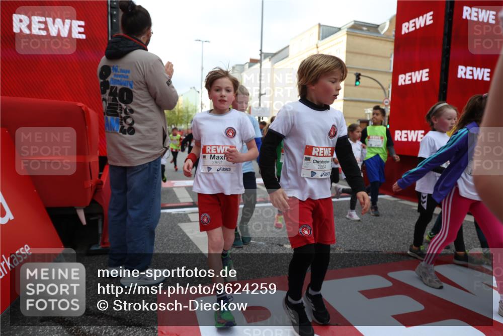 25.04.2026 - Das Zehntel Strokosch-Dieckow http://msf.ph/oto/9624259 25.04.2026 08:57:05 Ziel 1126, 1229, 1257, 1341, 1357, 1363, 1376, 1511, 1521, 1683, 1758, 1759, 1762, 1765, 1956, 2222, 2326, 2501, 2513, 2515, 2517, 2857, 2864, 2972, 3138, 3140, 3156, 3484, 3491, 3494, 3530, 3579, 3683, 3685, 3714, 3788, 3946, 4008 meine-sportfotos.de