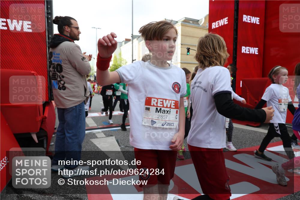 25.04.2026 - Das Zehntel Strokosch-Dieckow http://msf.ph/oto/9624284 25.04.2026 08:57:05 Ziel 1126, 1229, 1257, 1341, 1357, 1363, 1376, 1511, 1521, 1683, 1758, 1759, 1762, 1765, 1956, 2222, 2326, 2501, 2513, 2515, 2517, 2857, 2864, 2972, 3138, 3140, 3156, 3484, 3491, 3494, 3530, 3579, 3683, 3685, 3714, 3788, 3946, 4008 meine-sportfotos.de