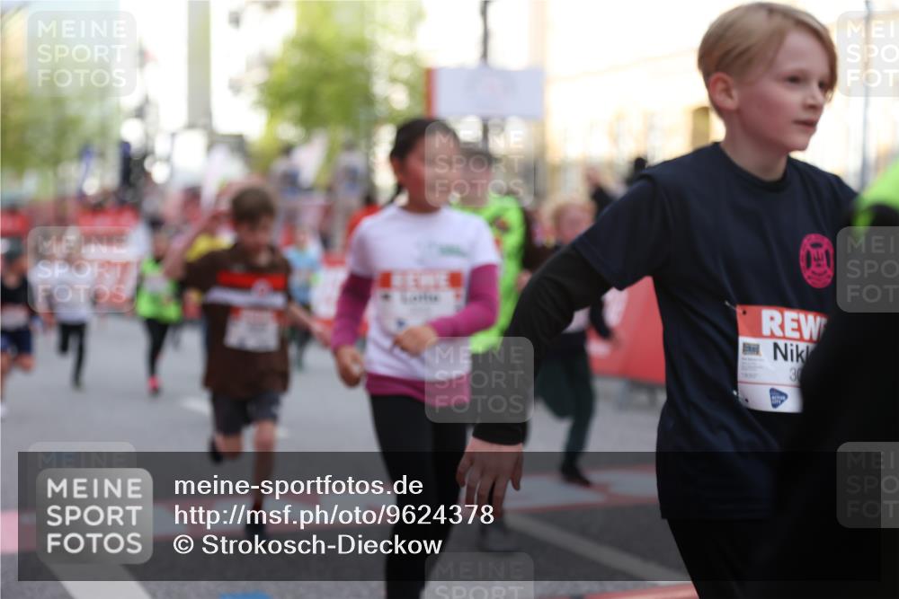 25.04.2026 - Das Zehntel Strokosch-Dieckow http://msf.ph/oto/9624378 25.04.2026 08:57:10 Ziel 1141, 1170, 1229, 1257, 1357, 1376, 1583, 1590, 1683, 1759, 1956, 2233, 2237, 2239, 2292, 2491, 2501, 2513, 2515, 2517, 3048, 3052, 3073, 3138, 3140, 3156, 3484, 3491, 3494, 3495, 3552, 3579, 3683, 3714, 3788, 3930, 4008 meine-sportfotos.de