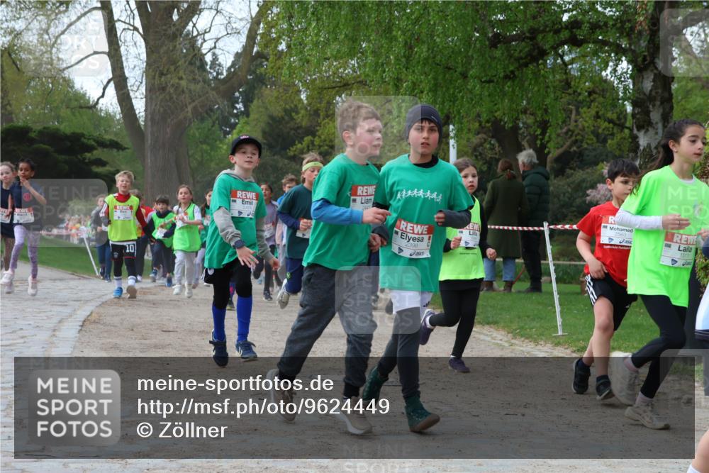 25.04.2026 - Das Zehntel Zöllner http://msf.ph/oto/9624449 25.04.2026 07:43:27 Laufen 10, 2399, 2563, 1511 meine-sportfotos.de