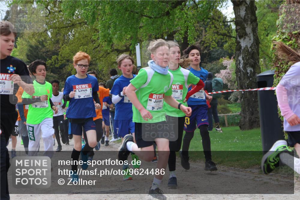 25.04.2026 - Das Zehntel Zöllner http://msf.ph/oto/9624486 25.04.2026 11:40:20 Laufen 33, 19, 12701, 10508, 12187, 10502, 222, 0 meine-sportfotos.de