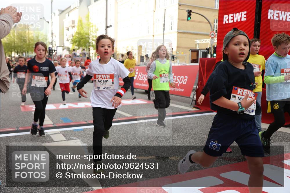 25.04.2026 - Das Zehntel Strokosch-Dieckow http://msf.ph/oto/9624531 25.04.2026 08:57:14 Ziel 1141, 1152, 1170, 1262, 1561, 1583, 1590, 1691, 1713, 1854, 2233, 2237, 2239, 2270, 2292, 2294, 2491, 2778, 2858, 2860, 3048, 3052, 3073, 3393, 3439, 3453, 3495, 3552, 3688, 3930 meine-sportfotos.de