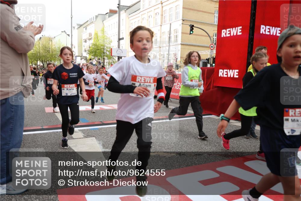 25.04.2026 - Das Zehntel Strokosch-Dieckow http://msf.ph/oto/9624555 25.04.2026 08:57:14 Ziel 1141, 1152, 1170, 1262, 1561, 1583, 1590, 1691, 1713, 1854, 2233, 2237, 2239, 2270, 2292, 2294, 2491, 2778, 2858, 2860, 3048, 3052, 3073, 3393, 3439, 3453, 3495, 3552, 3688, 3930 meine-sportfotos.de