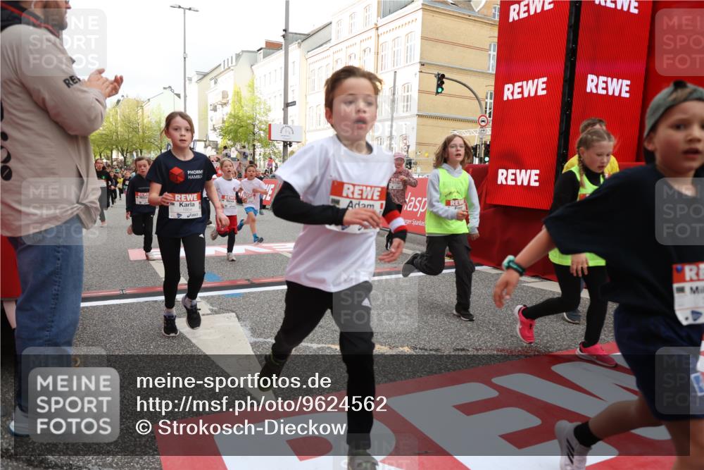 25.04.2026 - Das Zehntel Strokosch-Dieckow http://msf.ph/oto/9624562 25.04.2026 08:57:14 Ziel 1141, 1152, 1170, 1262, 1561, 1583, 1590, 1691, 1713, 1854, 2233, 2237, 2239, 2270, 2292, 2294, 2491, 2778, 2858, 2860, 3048, 3052, 3073, 3393, 3439, 3453, 3495, 3552, 3688, 3930 meine-sportfotos.de