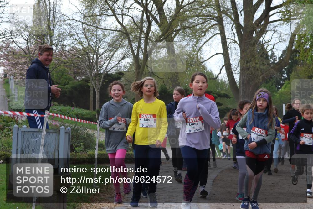 25.04.2026 - Das Zehntel Zöllner http://msf.ph/oto/9624572 25.04.2026 07:43:36 Laufen 3622, 3623, 3427, 3404, 1070 meine-sportfotos.de