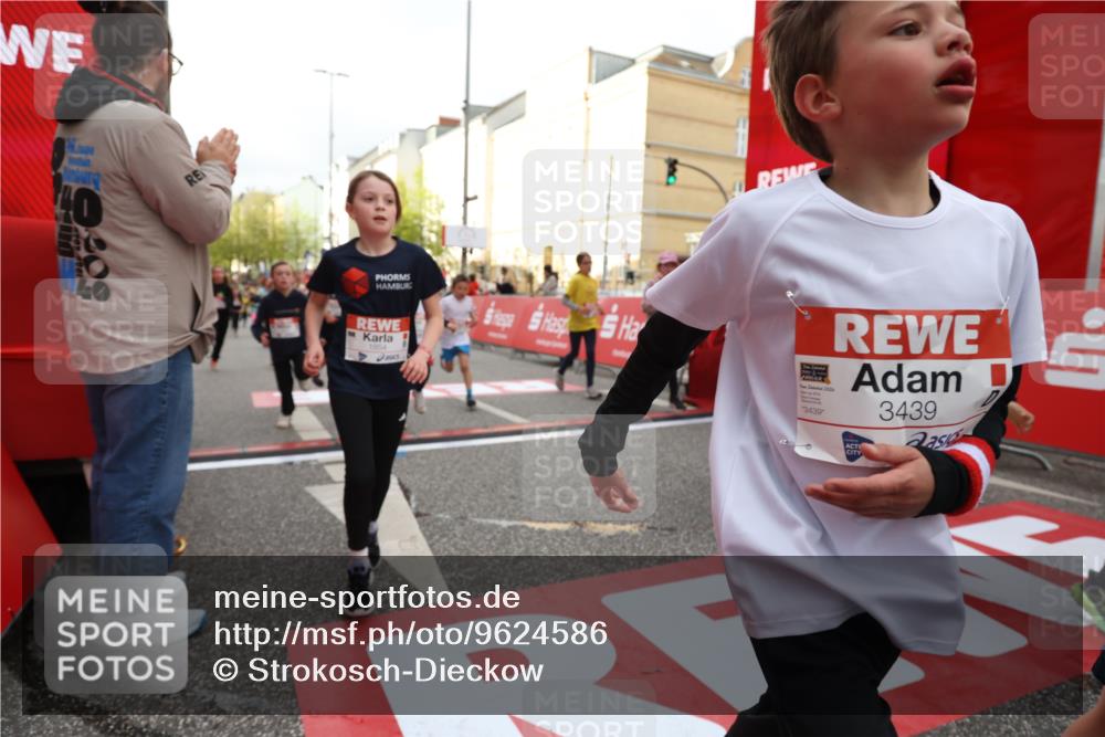 25.04.2026 - Das Zehntel Strokosch-Dieckow http://msf.ph/oto/9624586 25.04.2026 08:57:14 Ziel 1141, 1152, 1170, 1262, 1561, 1583, 1590, 1691, 1713, 1854, 2233, 2237, 2239, 2270, 2292, 2294, 2491, 2778, 2858, 2860, 3048, 3052, 3073, 3393, 3439, 3453, 3495, 3552, 3688, 3930 meine-sportfotos.de