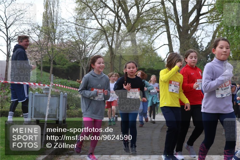 25.04.2026 - Das Zehntel Zöllner http://msf.ph/oto/9624590 25.04.2026 07:43:37 Laufen 822, 3619, 36238, 3427 meine-sportfotos.de
