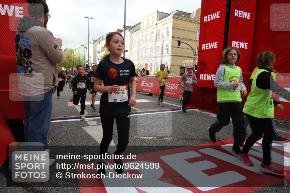 25.04.2026 - Das Zehntel Strokosch-Dieckow http://msf.ph/oto/9624599 25.04.2026 08:57:15 Ziel 1141, 1152, 1170, 1262, 1561, 1583, 1590, 1691, 1713, 1854, 2233, 2237, 2239, 2270, 2292, 2294, 2778, 2858, 2860, 3052, 3393, 3439, 3453, 3495, 3552, 3688, 3930, 4016, 4061, 4062 meine-sportfotos.de