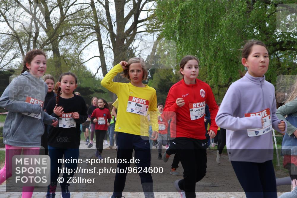 25.04.2026 - Das Zehntel Zöllner http://msf.ph/oto/9624600 25.04.2026 07:43:37 Laufen 3619, 3623, 3418 meine-sportfotos.de