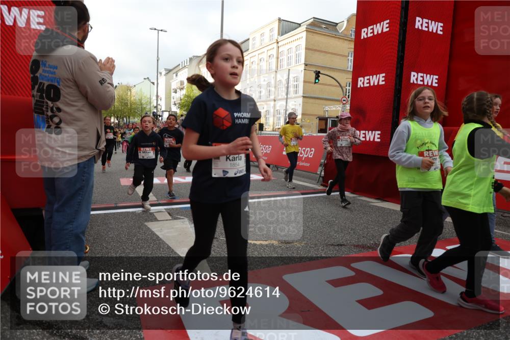 25.04.2026 - Das Zehntel Strokosch-Dieckow http://msf.ph/oto/9624614 25.04.2026 08:57:15 Ziel 1141, 1152, 1170, 1262, 1561, 1583, 1590, 1691, 1713, 1854, 2233, 2237, 2239, 2270, 2292, 2294, 2778, 2858, 2860, 3052, 3393, 3439, 3453, 3495, 3552, 3688, 3930, 4016, 4061, 4062 meine-sportfotos.de