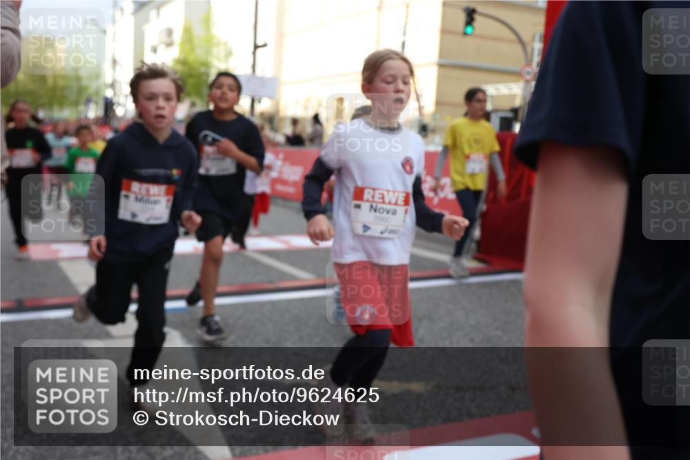 25.04.2026 - Das Zehntel Strokosch-Dieckow http://msf.ph/oto/9624625 25.04.2026 08:57:15 Ziel 1141, 1152, 1170, 1262, 1561, 1583, 1590, 1691, 1713, 1854, 2233, 2237, 2239, 2270, 2292, 2294, 2778, 2858, 2860, 3052, 3393, 3439, 3453, 3495, 3552, 3688, 3930, 4016, 4061, 4062 meine-sportfotos.de