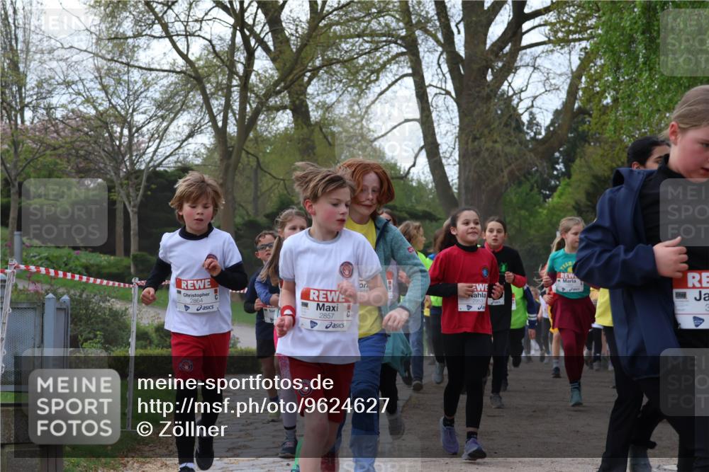 25.04.2026 - Das Zehntel Zöllner http://msf.ph/oto/9624627 25.04.2026 07:43:39 Laufen 2864, 2857, 821 meine-sportfotos.de