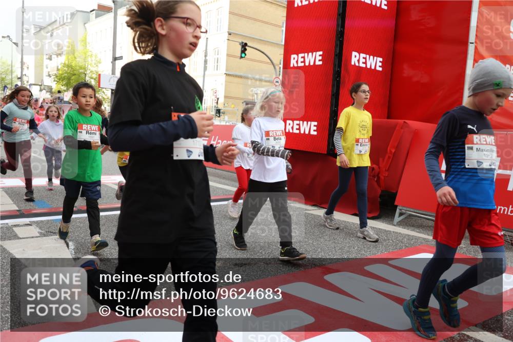 25.04.2026 - Das Zehntel Strokosch-Dieckow http://msf.ph/oto/9624683 25.04.2026 08:57:17 Ziel 1141, 1152, 1170, 1262, 1561, 1583, 1691, 1713, 1854, 2237, 2270, 2292, 2294, 2715, 2778, 2858, 2860, 2862, 3367, 3375, 3393, 3439, 3453, 3495, 3688, 3930, 4016, 4061, 4062 meine-sportfotos.de