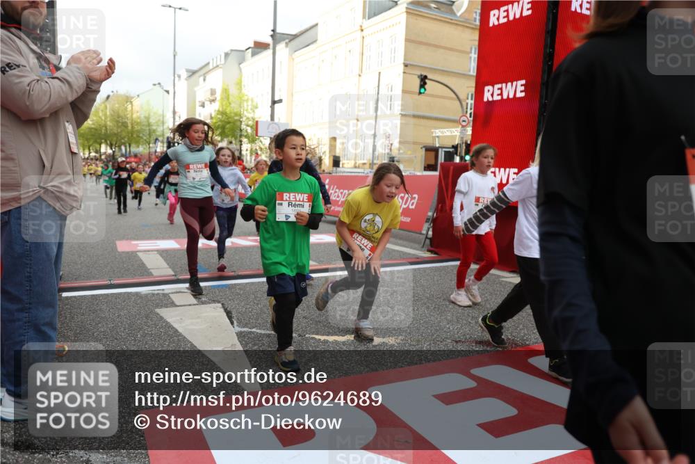 25.04.2026 - Das Zehntel Strokosch-Dieckow http://msf.ph/oto/9624689 25.04.2026 08:57:17 Ziel 1141, 1152, 1170, 1262, 1561, 1583, 1691, 1713, 1854, 2237, 2270, 2292, 2294, 2715, 2778, 2858, 2860, 2862, 3367, 3375, 3393, 3439, 3453, 3495, 3688, 3930, 4016, 4061, 4062 meine-sportfotos.de