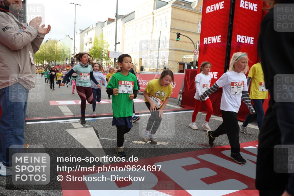 25.04.2026 - Das Zehntel Strokosch-Dieckow http://msf.ph/oto/9624697 25.04.2026 08:57:17 Ziel 1141, 1152, 1170, 1262, 1561, 1583, 1691, 1713, 1854, 2237, 2270, 2292, 2294, 2715, 2778, 2858, 2860, 2862, 3367, 3375, 3393, 3439, 3453, 3495, 3688, 3930, 4016, 4061, 4062 meine-sportfotos.de