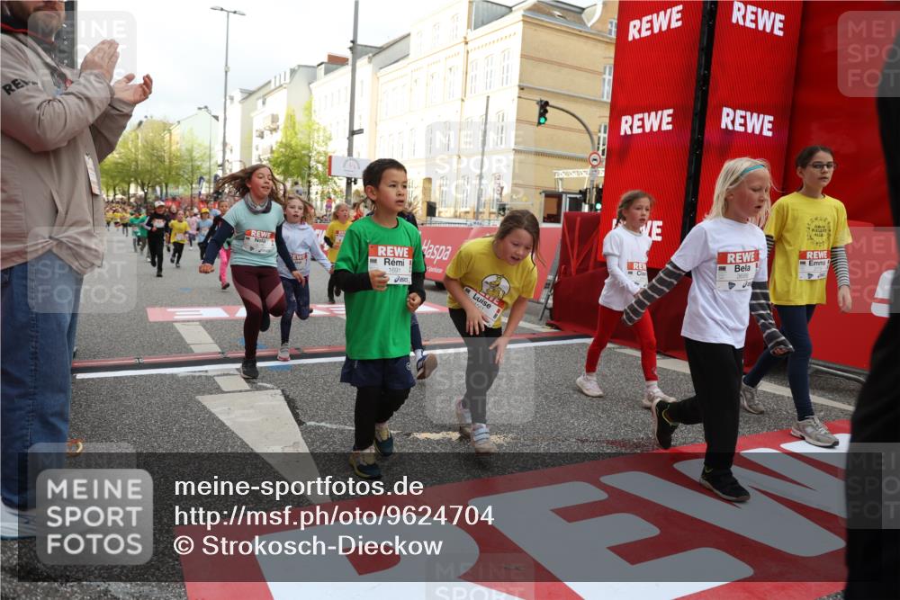 25.04.2026 - Das Zehntel Strokosch-Dieckow http://msf.ph/oto/9624704 25.04.2026 08:57:18 Ziel 1141, 1152, 1170, 1262, 1561, 1583, 1691, 1713, 1804, 1854, 2270, 2294, 2336, 2708, 2715, 2778, 2858, 2860, 2862, 3367, 3375, 3393, 3439, 3453, 3495, 3688, 3784, 3930, 4016, 4061, 4062 meine-sportfotos.de