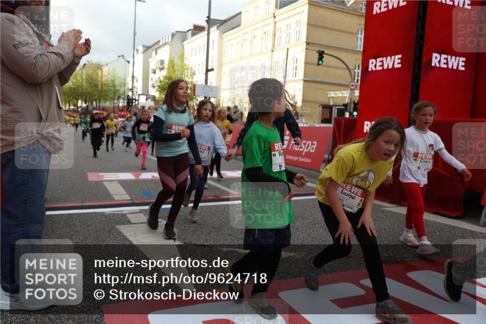 25.04.2026 - Das Zehntel Strokosch-Dieckow http://msf.ph/oto/9624718 25.04.2026 08:57:18 Ziel 1141, 1152, 1170, 1262, 1561, 1583, 1691, 1713, 1804, 1854, 2270, 2294, 2336, 2708, 2715, 2778, 2858, 2860, 2862, 3367, 3375, 3393, 3439, 3453, 3495, 3688, 3784, 3930, 4016, 4061, 4062 meine-sportfotos.de