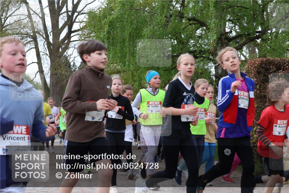25.04.2026 - Das Zehntel Zöllner http://msf.ph/oto/9624728 25.04.2026 07:43:45 Laufen 3455, 3849, 08, 3179, 3847 meine-sportfotos.de