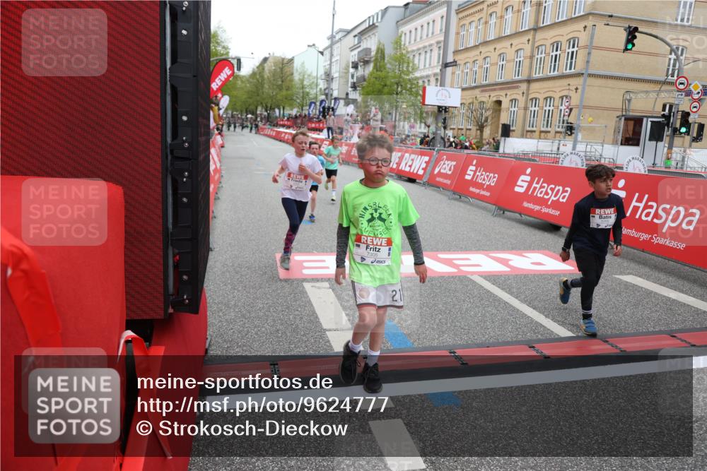 25.04.2026 - Das Zehntel Strokosch-Dieckow http://msf.ph/oto/9624777 25.04.2026 10:53:00 Ziel 5009, 5176, 5241, 5569, 6009, 6087, 6752, 6766, 6869, 7110, 7142, 7162, 7305, 7628, 7675, 7749 meine-sportfotos.de