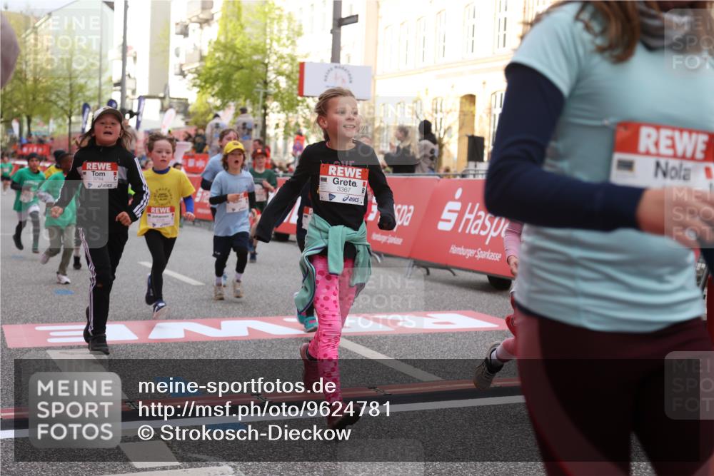 25.04.2026 - Das Zehntel Strokosch-Dieckow http://msf.ph/oto/9624781 25.04.2026 08:57:20 Ziel 1204, 1206, 1262, 1329, 1555, 1561, 1564, 1691, 1713, 1804, 2270, 2294, 2336, 2708, 2715, 2778, 2858, 2860, 2862, 3367, 3375, 3393, 3453, 3688, 3784, 4016, 4061, 4062 meine-sportfotos.de