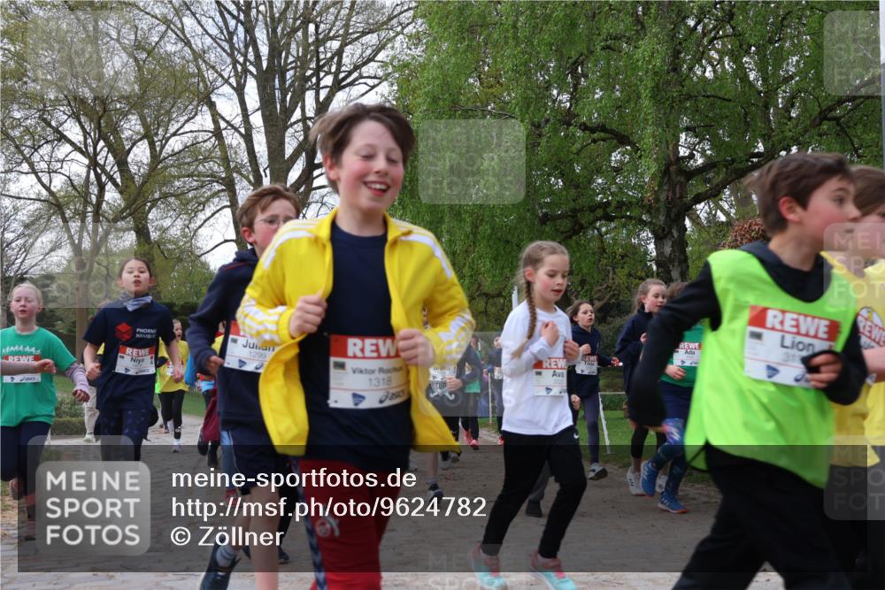 25.04.2026 - Das Zehntel Zöllner http://msf.ph/oto/9624782 25.04.2026 07:43:48 Laufen 311, 1299, 1318 meine-sportfotos.de
