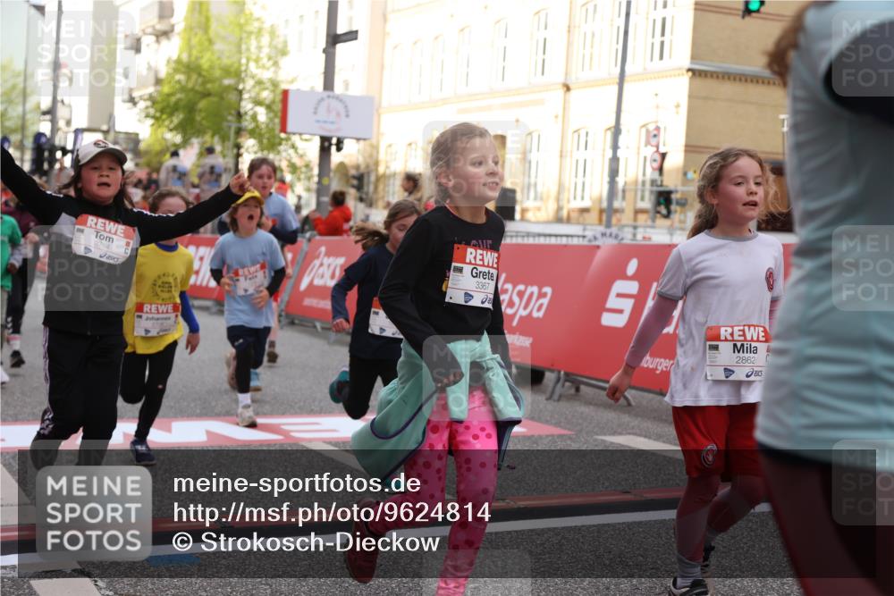25.04.2026 - Das Zehntel Strokosch-Dieckow http://msf.ph/oto/9624814 25.04.2026 08:57:20 Ziel 1204, 1206, 1262, 1329, 1555, 1561, 1564, 1691, 1713, 1804, 2270, 2294, 2336, 2708, 2715, 2778, 2858, 2860, 2862, 3367, 3375, 3393, 3453, 3688, 3784, 4016, 4061, 4062 meine-sportfotos.de