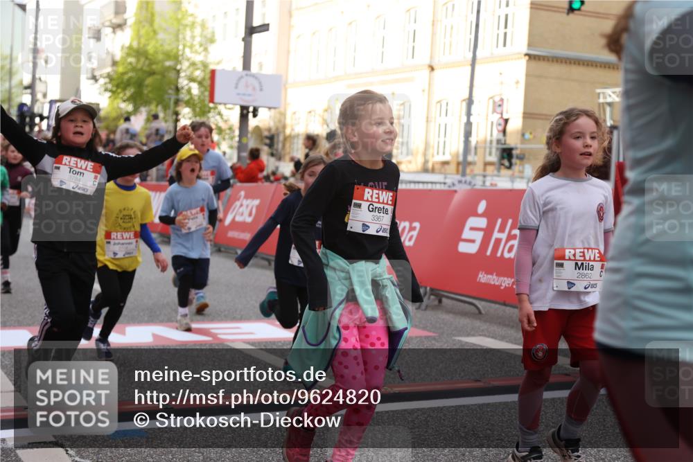 25.04.2026 - Das Zehntel Strokosch-Dieckow http://msf.ph/oto/9624820 25.04.2026 08:57:20 Ziel 1204, 1206, 1262, 1329, 1555, 1561, 1564, 1691, 1713, 1804, 2270, 2294, 2336, 2708, 2715, 2778, 2858, 2860, 2862, 3367, 3375, 3393, 3453, 3688, 3784, 4016, 4061, 4062 meine-sportfotos.de