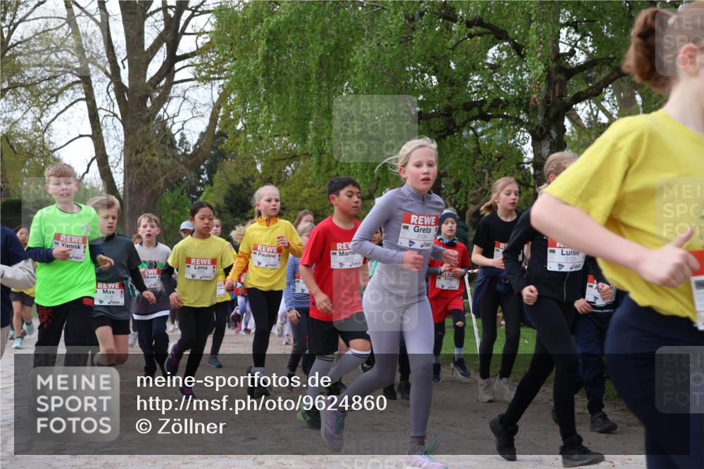 25.04.2026 - Das Zehntel Zöllner http://msf.ph/oto/9624860 25.04.2026 07:43:53 Laufen 3124, 3125 meine-sportfotos.de