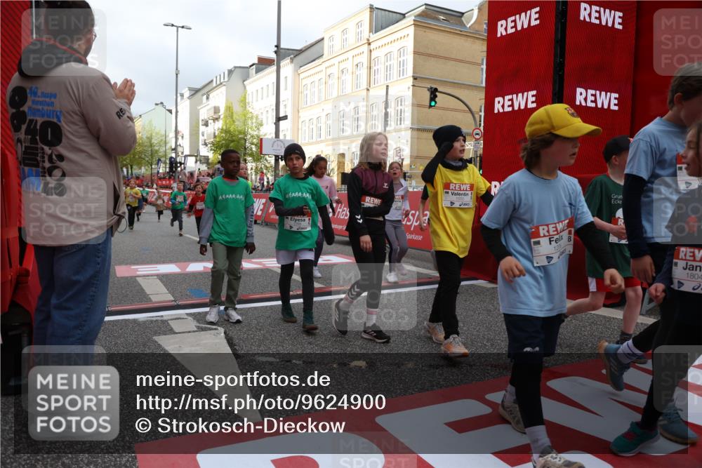 25.04.2026 - Das Zehntel Strokosch-Dieckow http://msf.ph/oto/9624900 25.04.2026 08:57:24 Ziel 1204, 1206, 1322, 1329, 1555, 1564, 1804, 1833, 1905, 2259, 2336, 2399, 2443, 2571, 2708, 2715, 2862, 3184, 3197, 3367, 3369, 3375, 3784 meine-sportfotos.de