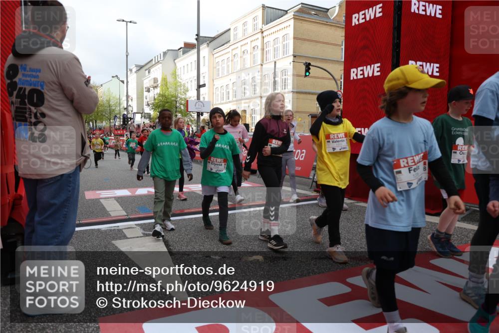 25.04.2026 - Das Zehntel Strokosch-Dieckow http://msf.ph/oto/9624919 25.04.2026 08:57:24 Ziel 1204, 1206, 1322, 1329, 1555, 1564, 1804, 1833, 1905, 2259, 2336, 2399, 2443, 2571, 2708, 2715, 2862, 3184, 3197, 3367, 3369, 3375, 3784 meine-sportfotos.de