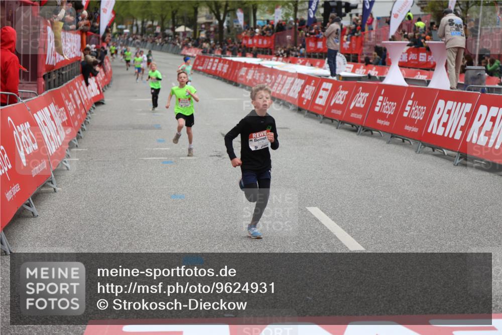 25.04.2026 - Das Zehntel Strokosch-Dieckow http://msf.ph/oto/9624931 25.04.2026 10:48:26 Ziel 5508, 6324, 6329, 7539 meine-sportfotos.de