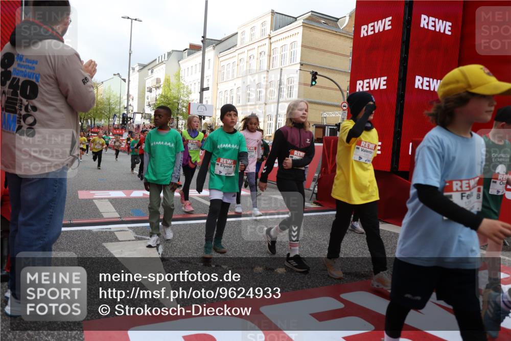 25.04.2026 - Das Zehntel Strokosch-Dieckow http://msf.ph/oto/9624933 25.04.2026 08:57:24 Ziel 1204, 1206, 1322, 1329, 1555, 1564, 1804, 1833, 1905, 2259, 2336, 2399, 2443, 2571, 2708, 2715, 2862, 3184, 3197, 3367, 3369, 3375, 3784 meine-sportfotos.de