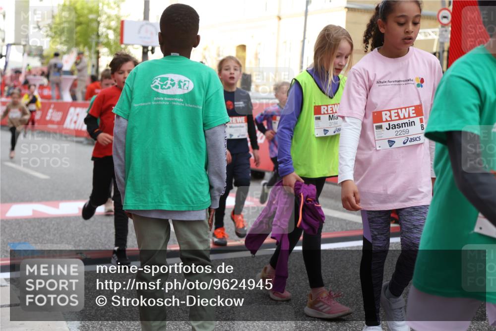 25.04.2026 - Das Zehntel Strokosch-Dieckow http://msf.ph/oto/9624945 25.04.2026 08:57:26 Ziel 1204, 1206, 1322, 1329, 1555, 1564, 1566, 1734, 1804, 1833, 1905, 2247, 2259, 2336, 2399, 2443, 2571, 2708, 2805, 3184, 3197, 3369, 3784 meine-sportfotos.de