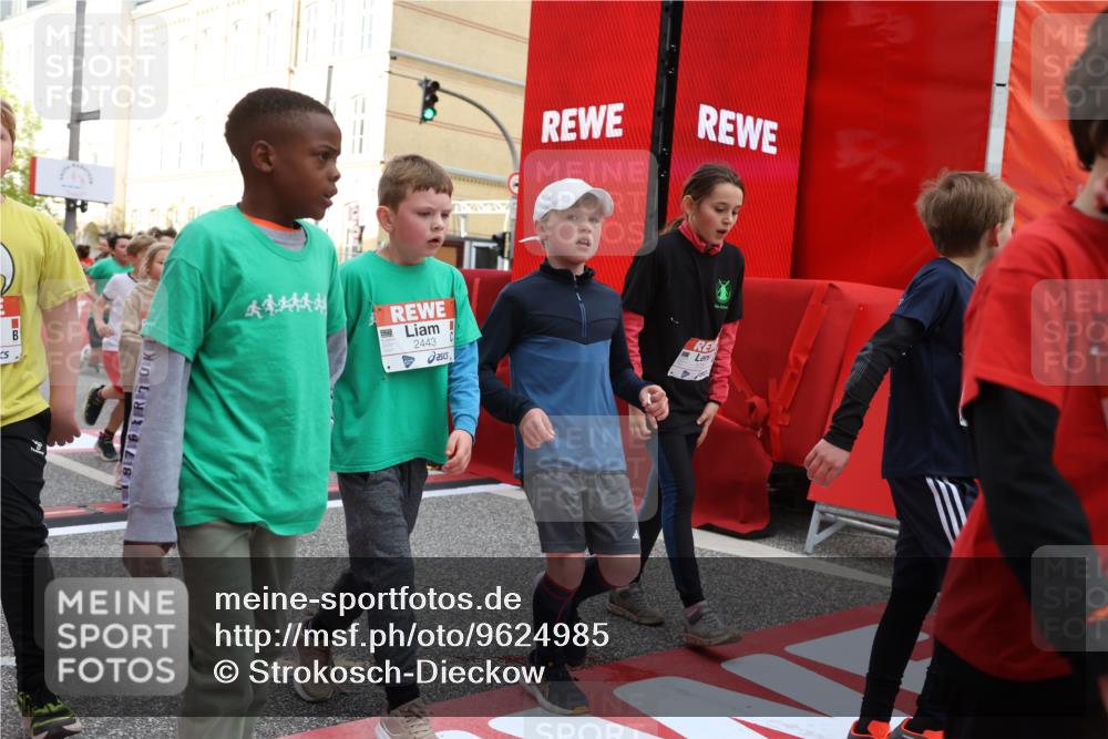 25.04.2026 - Das Zehntel Strokosch-Dieckow http://msf.ph/oto/9624985 25.04.2026 08:57:29 Ziel 1318, 1322, 1557, 1566, 1734, 1814, 1833, 1905, 2247, 2259, 2274, 2399, 2435, 2443, 2512, 2522, 2571, 2799, 2805, 2835, 2979, 3184, 3197, 3369 meine-sportfotos.de