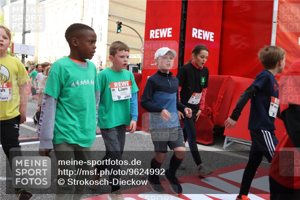 25.04.2026 - Das Zehntel Strokosch-Dieckow http://msf.ph/oto/9624992 25.04.2026 08:57:29 Ziel 1318, 1322, 1557, 1566, 1734, 1814, 1833, 1905, 2247, 2259, 2274, 2399, 2435, 2443, 2512, 2522, 2571, 2799, 2805, 2835, 2979, 3184, 3197, 3369 meine-sportfotos.de