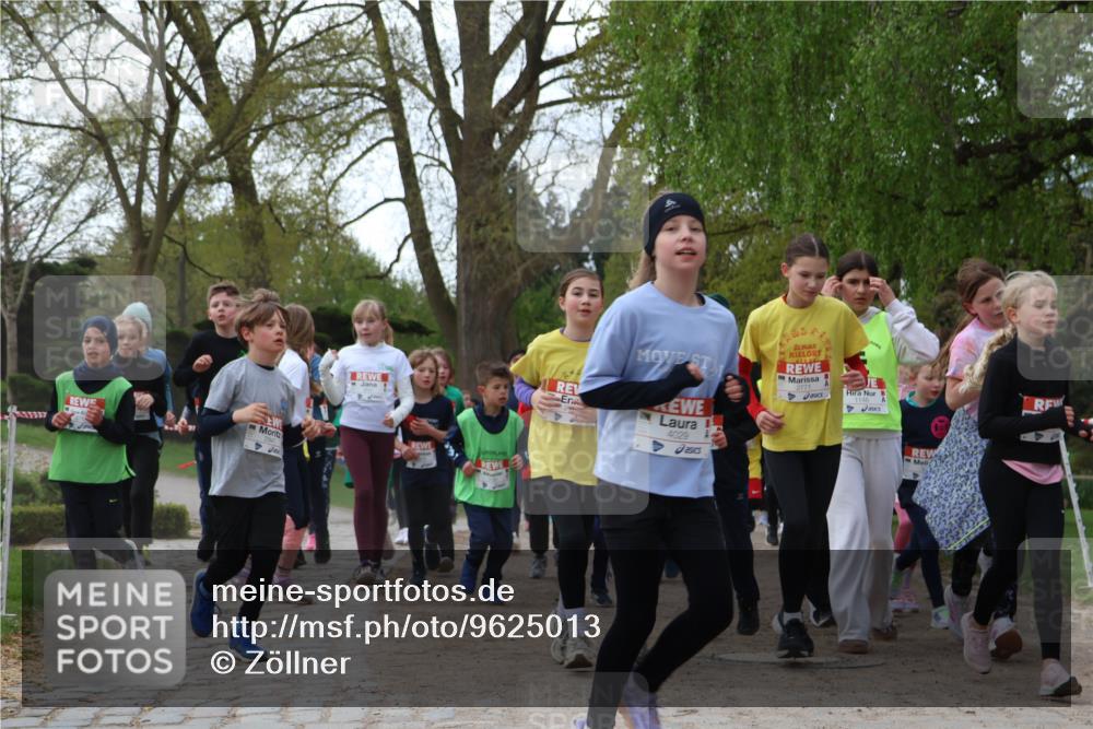 25.04.2026 - Das Zehntel Zöllner http://msf.ph/oto/9625013 25.04.2026 07:44:01 Laufen 440, 2771, 1146, 4029 meine-sportfotos.de