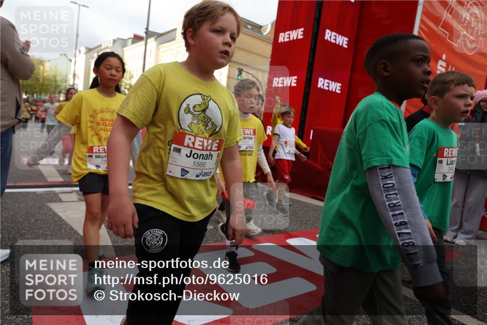 25.04.2026 - Das Zehntel Strokosch-Dieckow http://msf.ph/oto/9625016 25.04.2026 08:57:31 Ziel 1318, 1557, 1566, 1734, 1814, 1833, 1905, 2247, 2274, 2435, 2443, 2512, 2522, 2571, 2799, 2805, 2835, 2979, 3274, 3556 meine-sportfotos.de