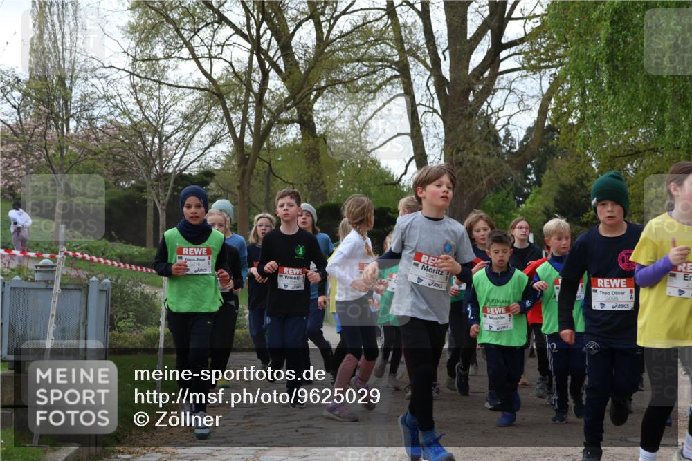 25.04.2026 - Das Zehntel Zöllner http://msf.ph/oto/9625029 25.04.2026 07:44:02 Laufen 3276, 1741, 2947, 3095 meine-sportfotos.de