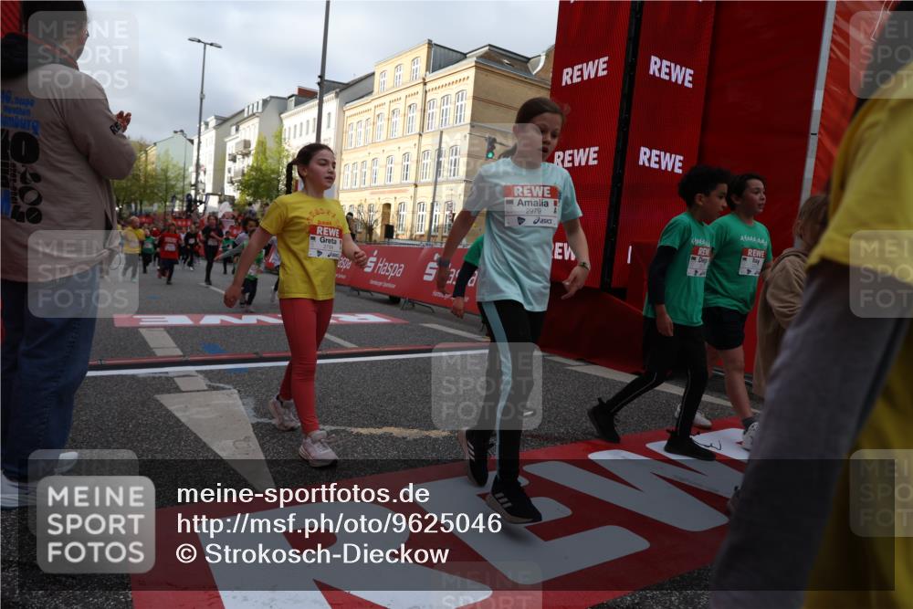 25.04.2026 - Das Zehntel Strokosch-Dieckow http://msf.ph/oto/9625046 25.04.2026 08:57:33 Ziel 1318, 1557, 1566, 1734, 1814, 2247, 2274, 2435, 2512, 2522, 2563, 2799, 2805, 2835, 2970, 2979, 3047, 3068, 3274, 3556, 3566 meine-sportfotos.de