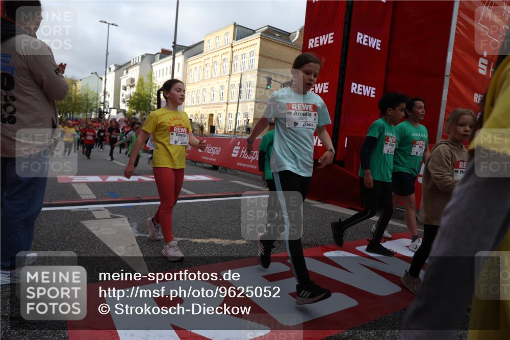 25.04.2026 - Das Zehntel Strokosch-Dieckow http://msf.ph/oto/9625052 25.04.2026 08:57:33 Ziel 1318, 1557, 1566, 1734, 1814, 2247, 2274, 2435, 2512, 2522, 2563, 2799, 2805, 2835, 2970, 2979, 3047, 3068, 3274, 3556, 3566 meine-sportfotos.de