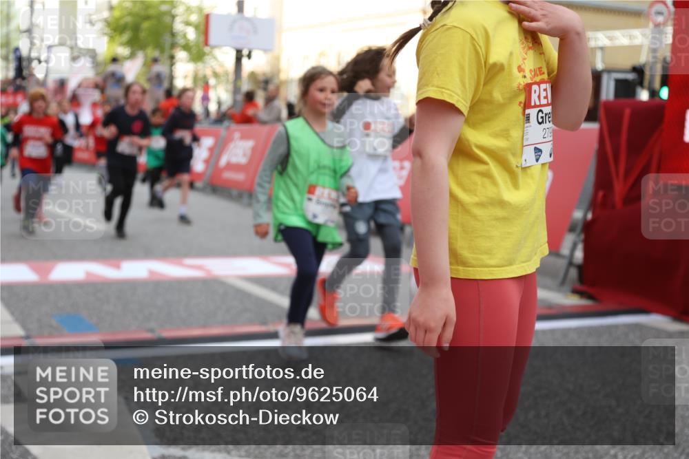 25.04.2026 - Das Zehntel Strokosch-Dieckow http://msf.ph/oto/9625064 25.04.2026 08:57:34 Ziel 1280, 1299, 1318, 1557, 1563, 1814, 2247, 2274, 2393, 2435, 2512, 2522, 2563, 2799, 2805, 2816, 2835, 2970, 2979, 3047, 3068, 3274, 3556, 3566, 4071 meine-sportfotos.de