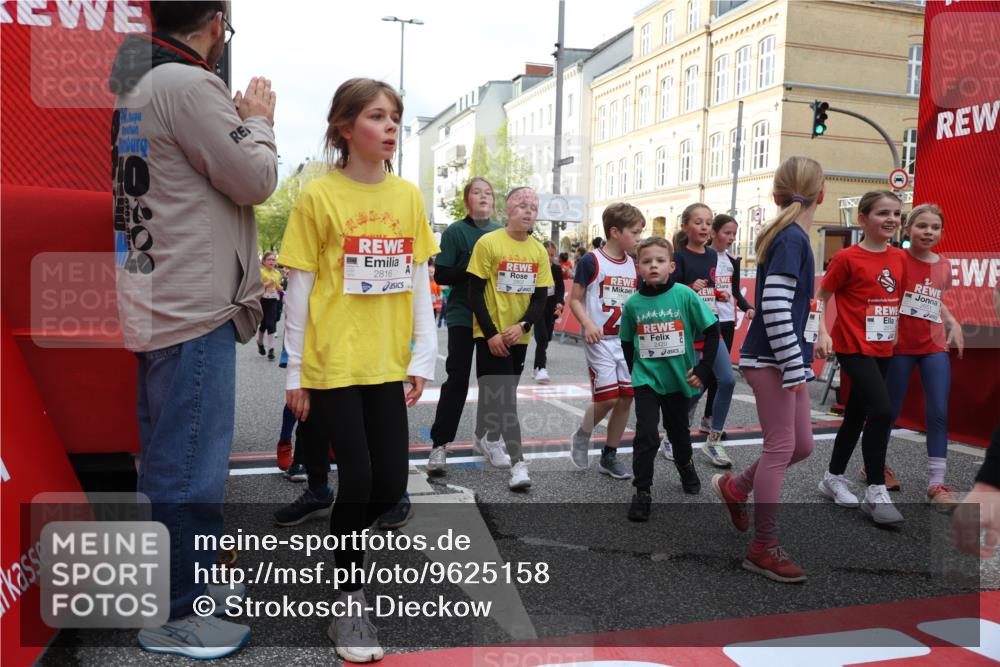 25.04.2026 - Das Zehntel Strokosch-Dieckow http://msf.ph/oto/9625158 25.04.2026 08:57:38 Ziel 1085, 1259, 1280, 1299, 1563, 1993, 2076, 2393, 2429, 2537, 2563, 2629, 2651, 2674, 2710, 2802, 2816, 2970, 3029, 3047, 3068, 3122, 3274, 3420, 3556, 3558, 3566, 3577, 3657, 4071 meine-sportfotos.de