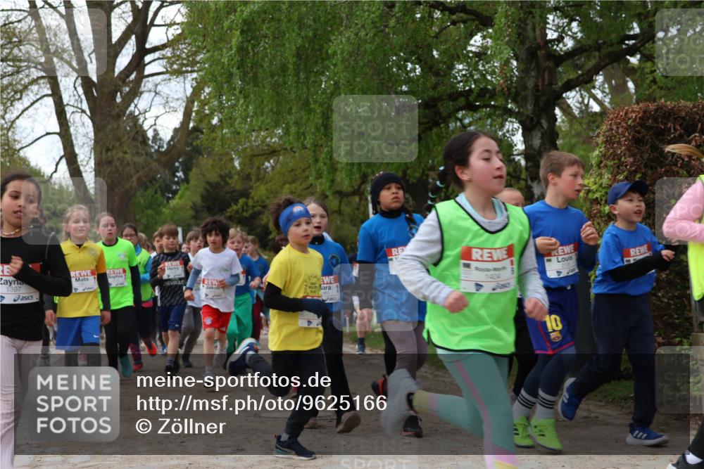 25.04.2026 - Das Zehntel Zöllner http://msf.ph/oto/9625166 25.04.2026 07:44:11 Laufen 1397, 1404, 10 meine-sportfotos.de