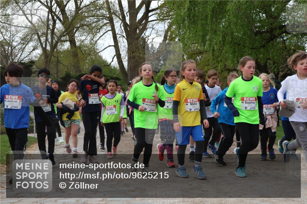 25.04.2026 - Das Zehntel Zöllner http://msf.ph/oto/9625215 25.04.2026 07:44:13 Laufen 2124, 1513, 1951, 1512 meine-sportfotos.de