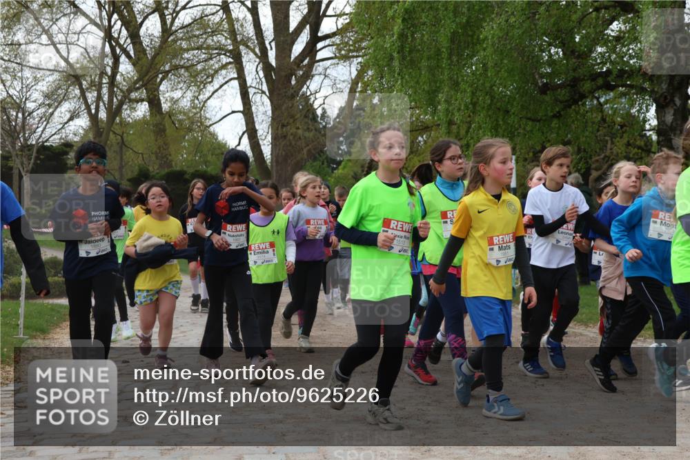 25.04.2026 - Das Zehntel Zöllner http://msf.ph/oto/9625226 25.04.2026 07:44:14 Laufen 1880, 1513, 3498, 1951, 2921 meine-sportfotos.de